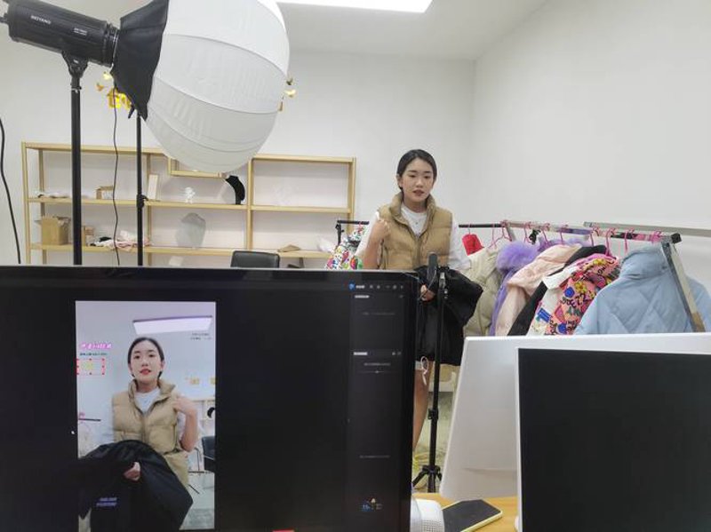 海阳电子商务服务：助力地方产业升级的金钥匙